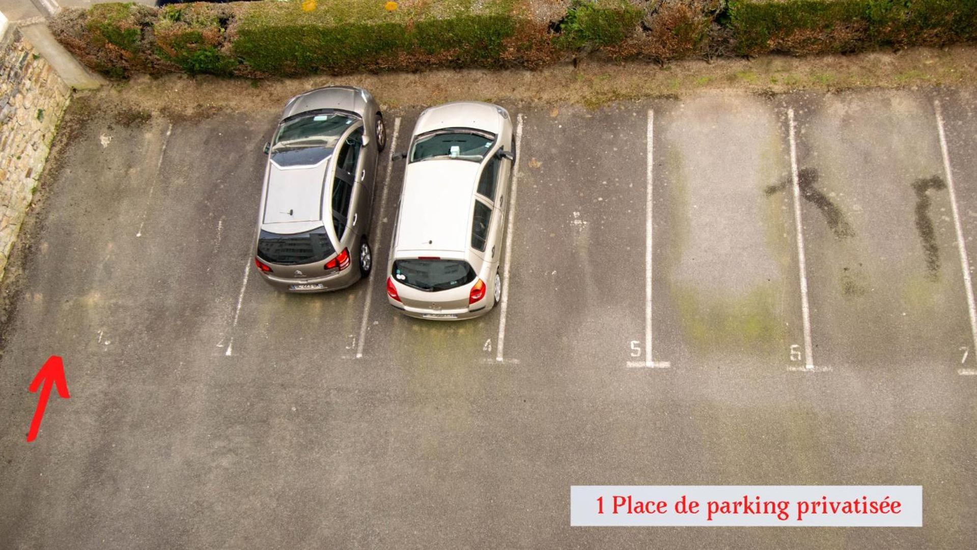 grand studio avec parking à 10 minutes des plages Lorient Extérieur photo